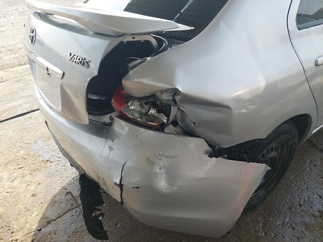 2008 TOYOTA YARIS VIN:JTDBW923084******