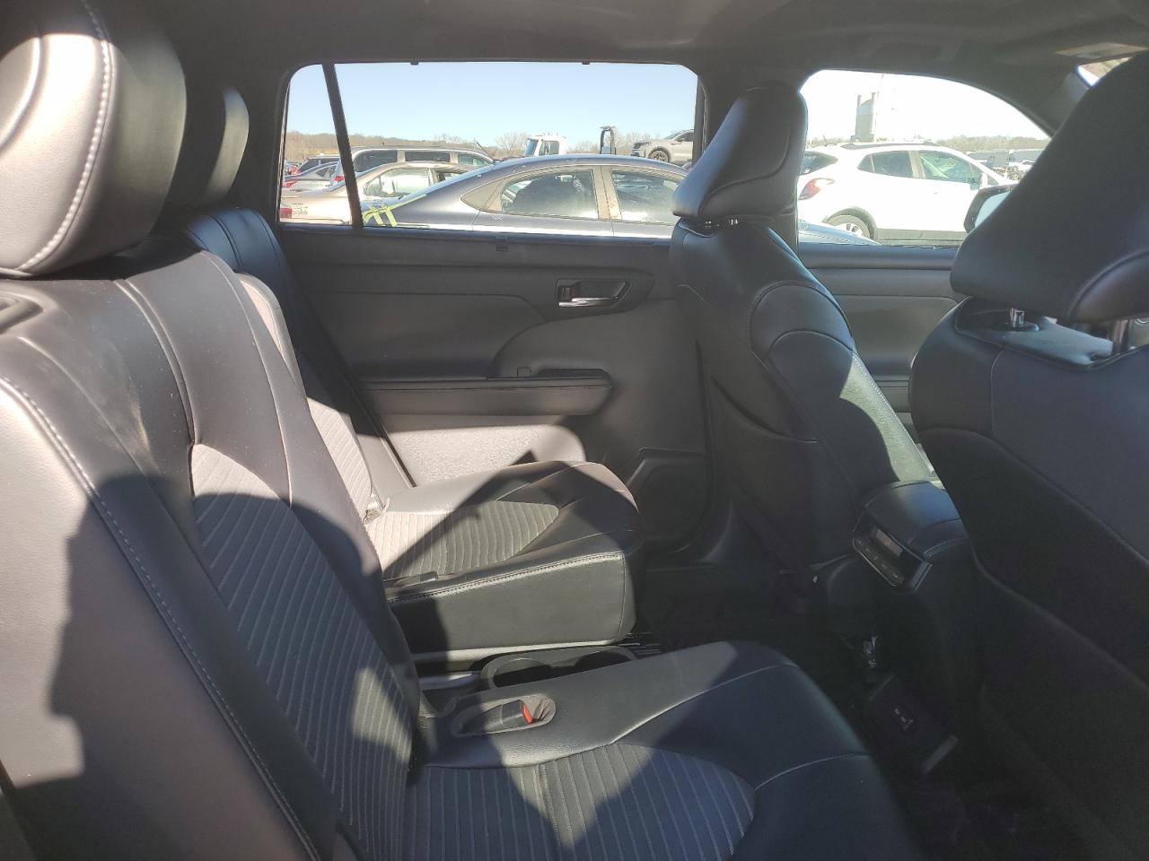 2022 TOYOTA HIGHLANDER XSE VIN:5TDJZRBH3NS188843