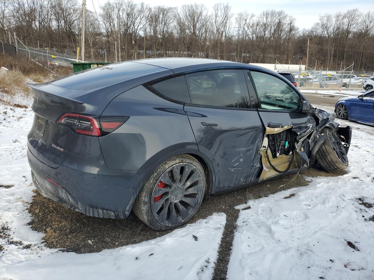 2022 TESLA MODEL Y  VIN:7SAYGDEF6NF377267