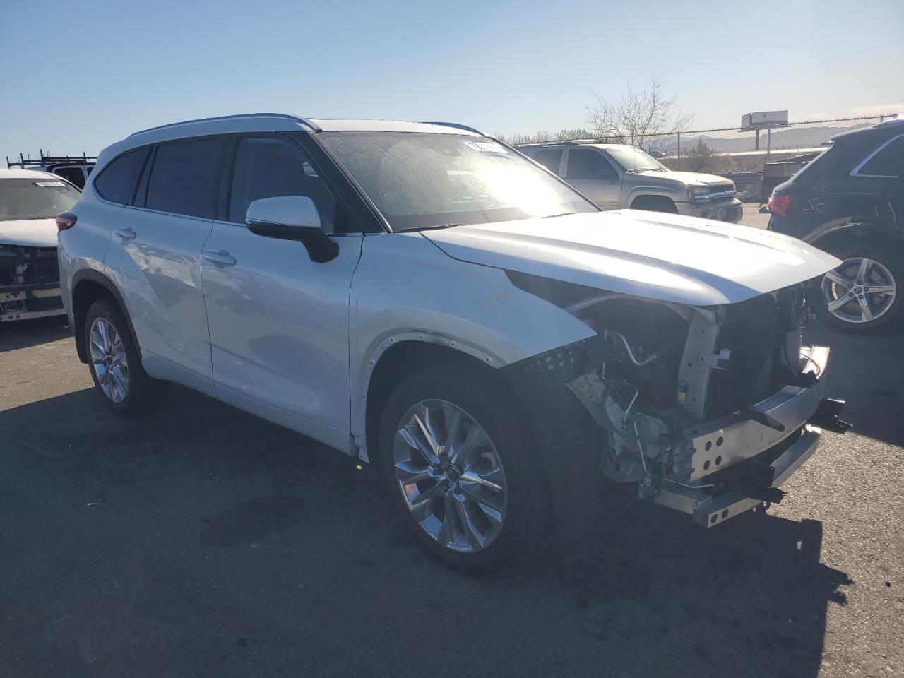 2022 TOYOTA HIGHLANDER LIMITED VIN:5TDDZRBH8NS214821