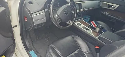 2015 Jaguar XF VIN: