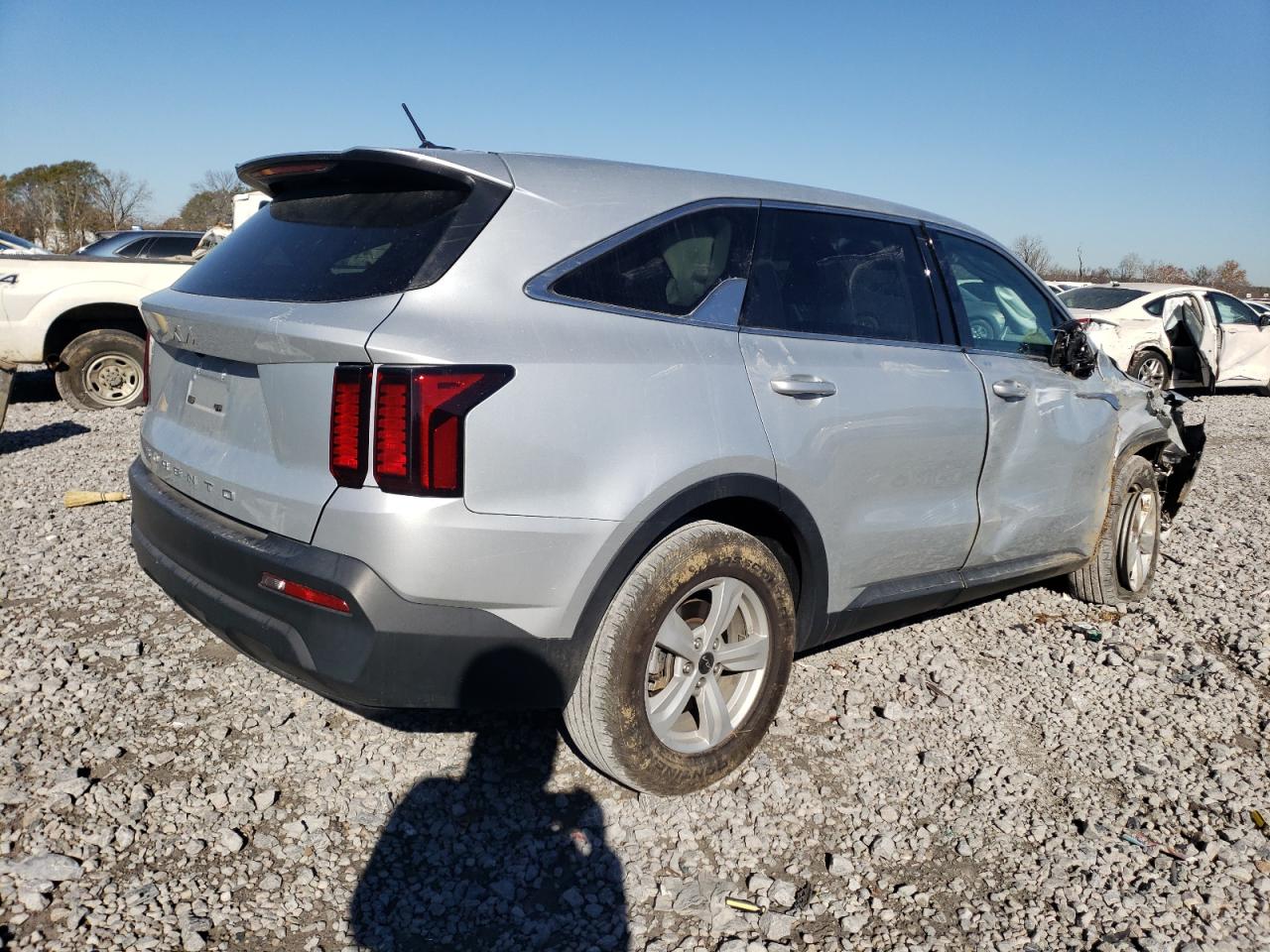 2022 KIA SORENTO LX VIN:5XYRG4LC3NG099544