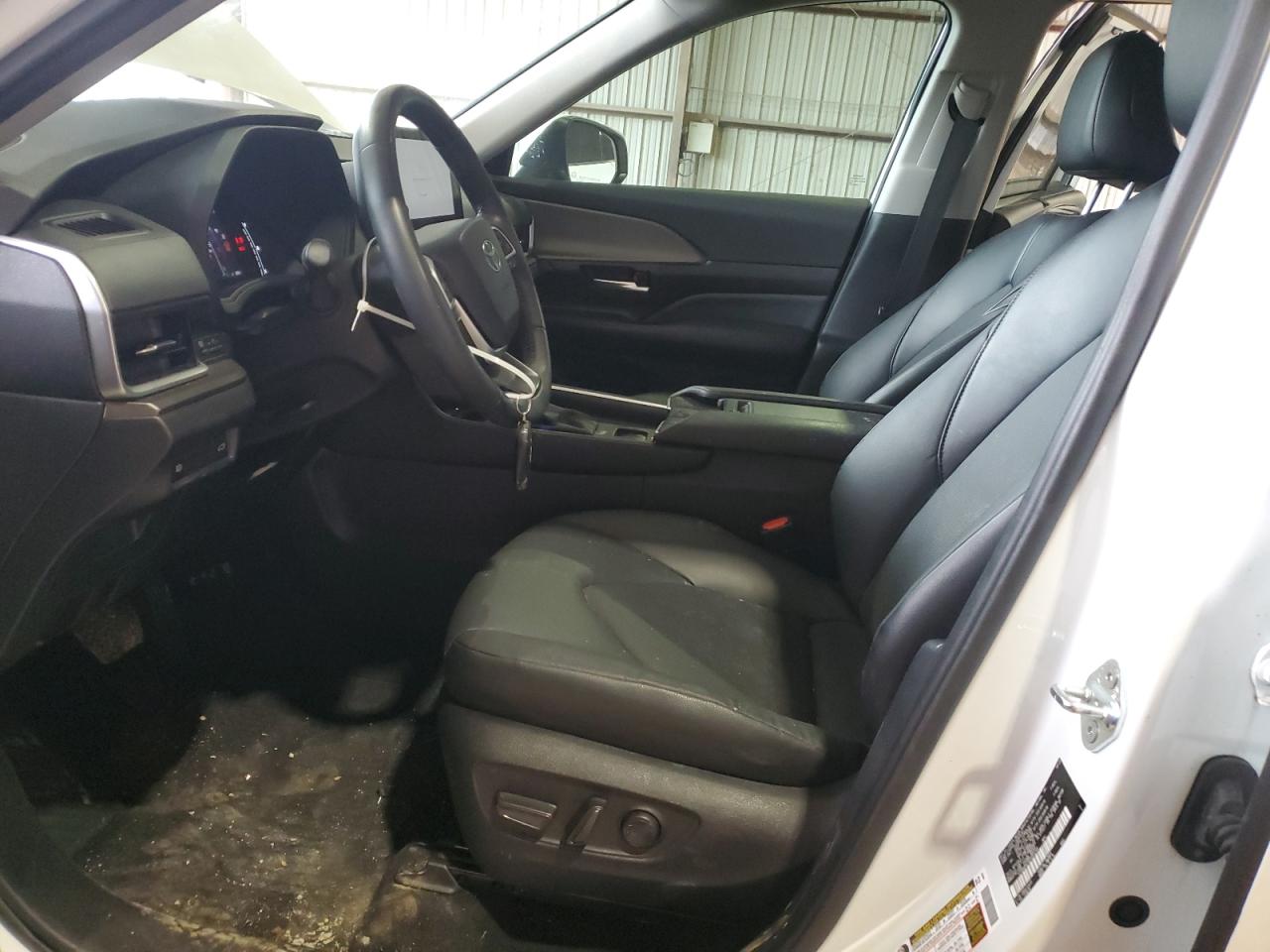 2024 TOYOTA GRAND HIGHLANDER XLE VIN:5TDAAAA5XRS005248