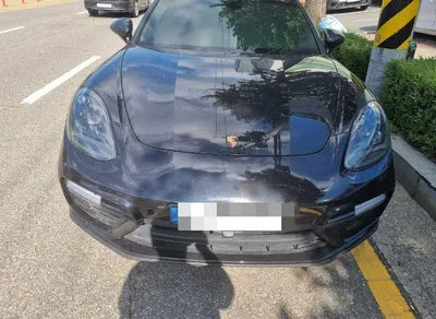 2017 Porsche Panamera VIN: