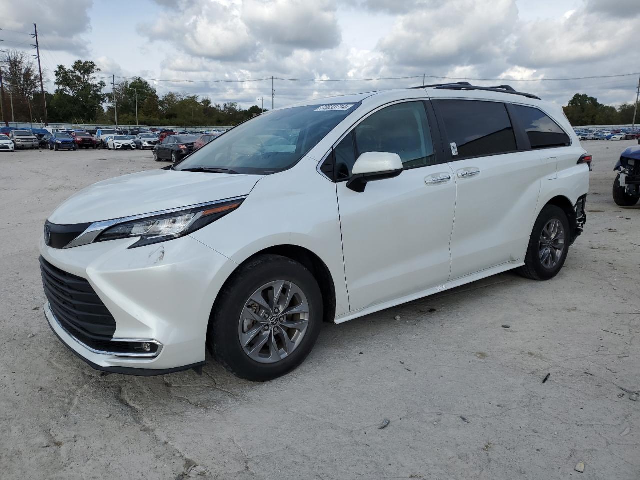 2022 TOYOTA SIENNA XLE VIN:5TDYRKEC2NS134018