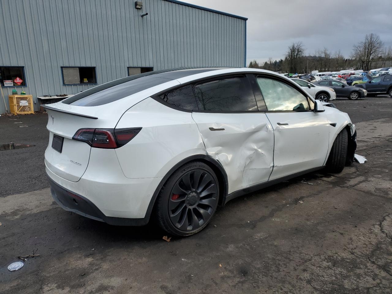 2022 TESLA MODEL Y  VIN:7SAYGDEF3NF462714