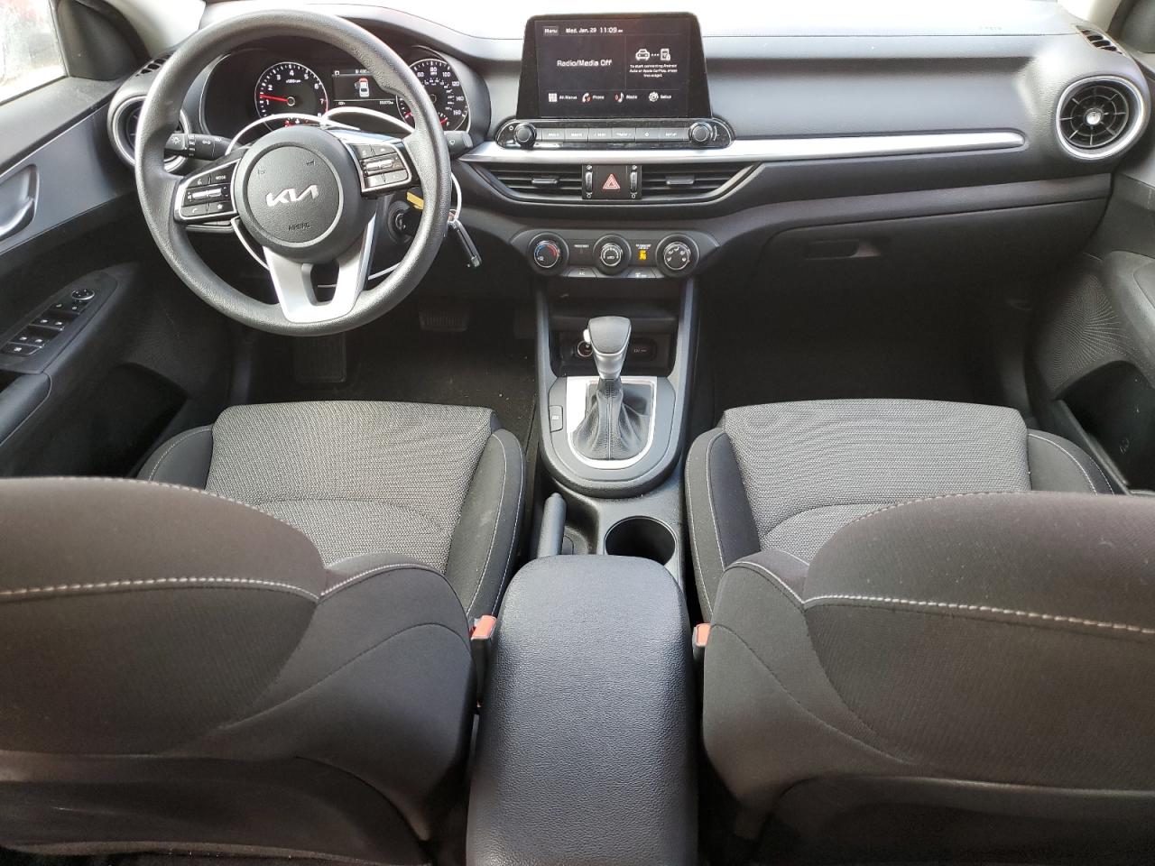 2022 KIA FORTE FE VIN:3KPF24AD7NE447923