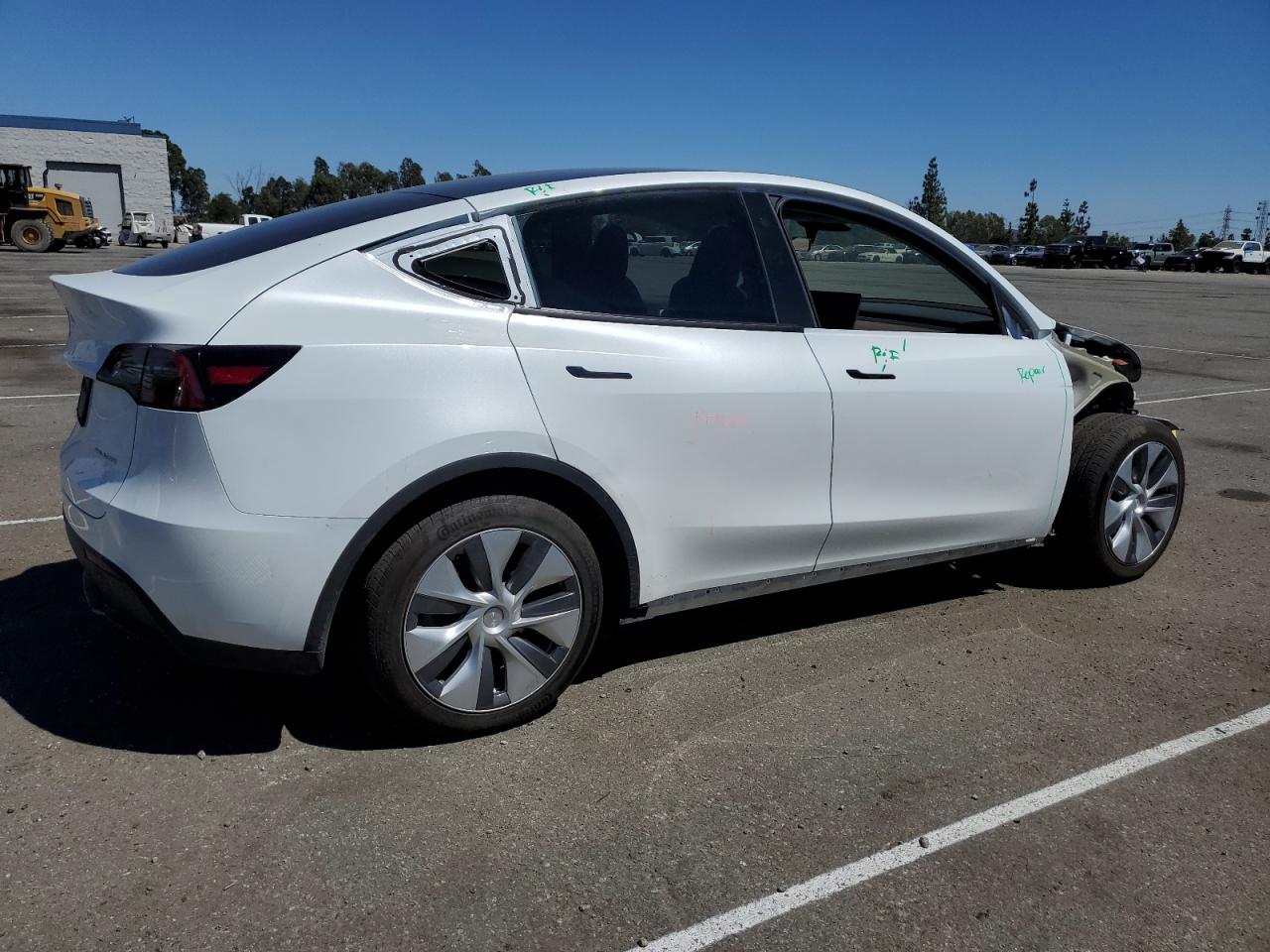 2023 TESLA MODEL Y  VIN:7SAYGDEE8PA099172