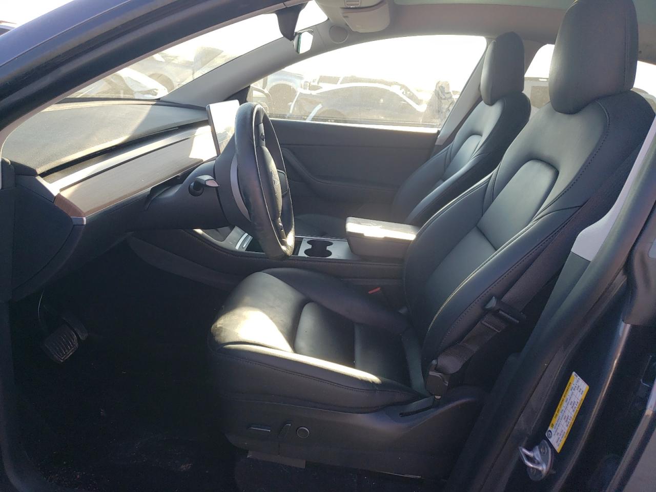 2022 TESLA MODEL Y  VIN:7SAYGDEE6NF331851