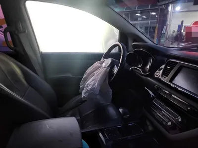 2017 Kia Carnival VIN: