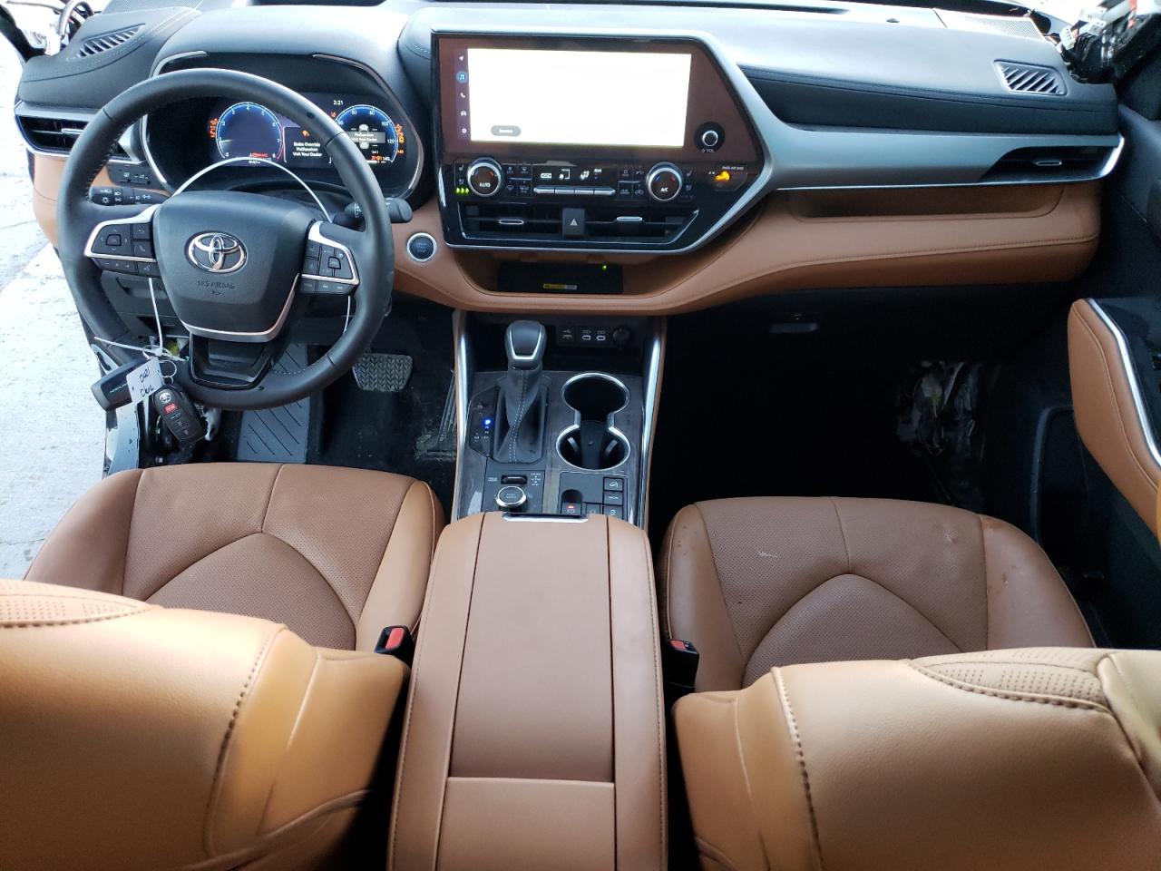 2024 TOYOTA HIGHLANDER LE VIN:5TDKDRBH9RS555060