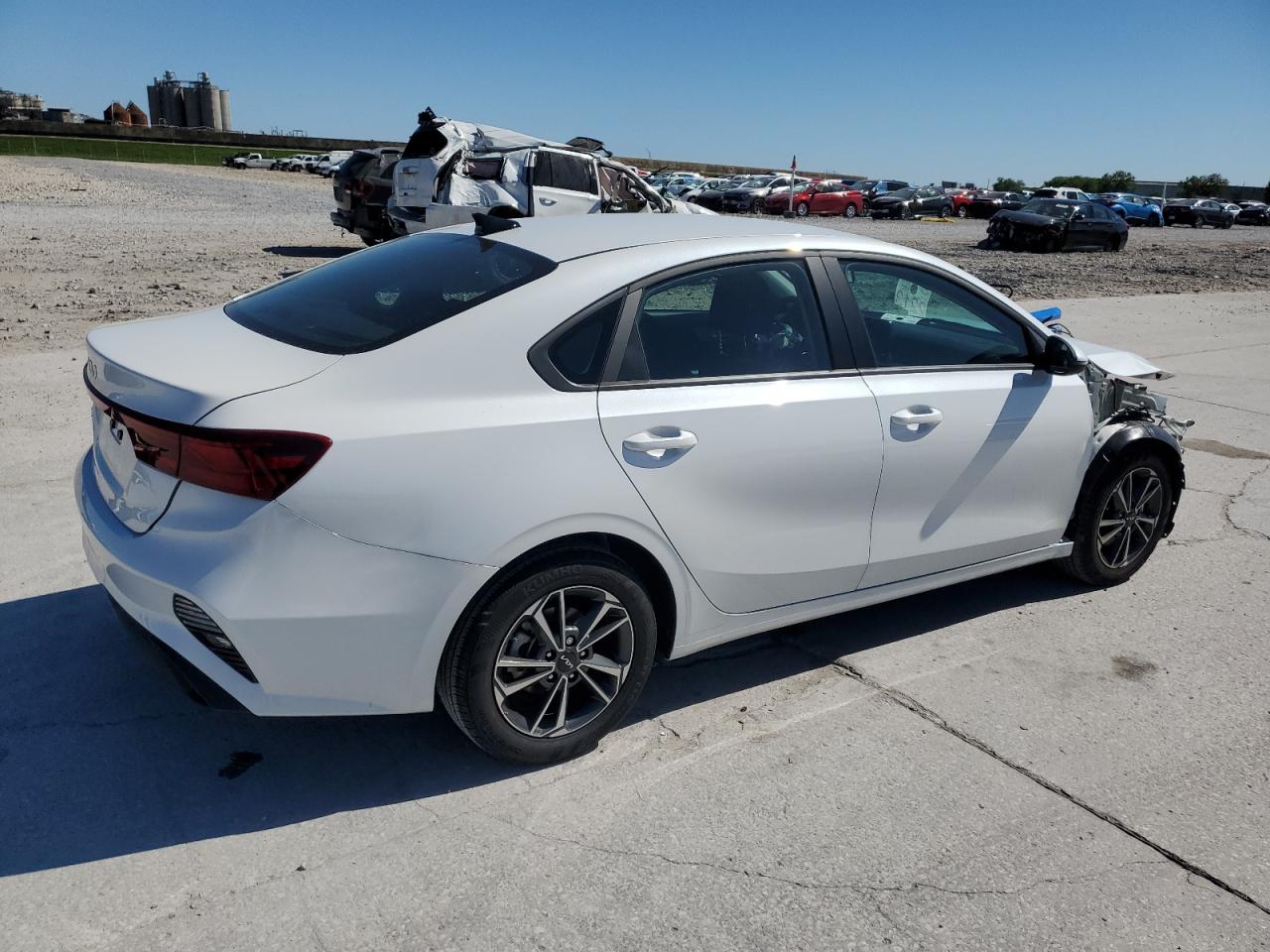 2023 KIA FORTE LX VIN:3KPF24AD0PE688208