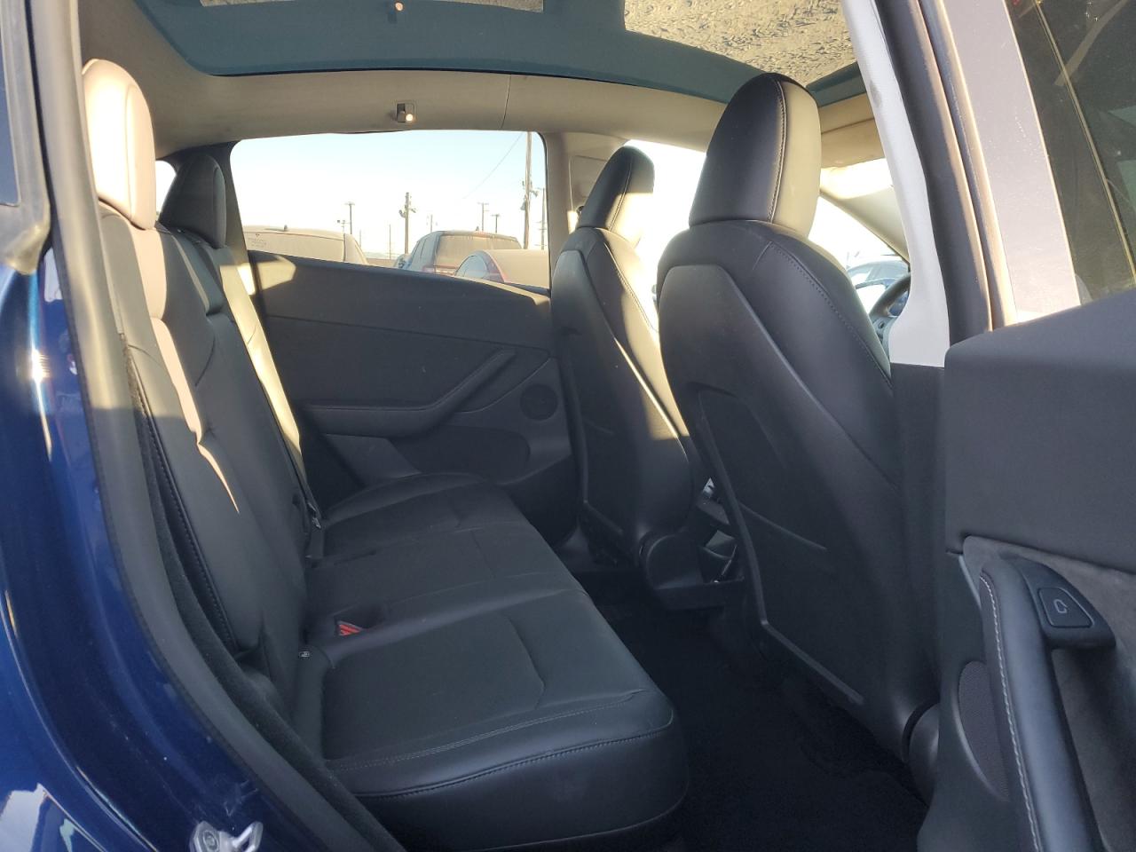 2022 TESLA MODEL Y  VIN:7SAYGDEE8NA003845