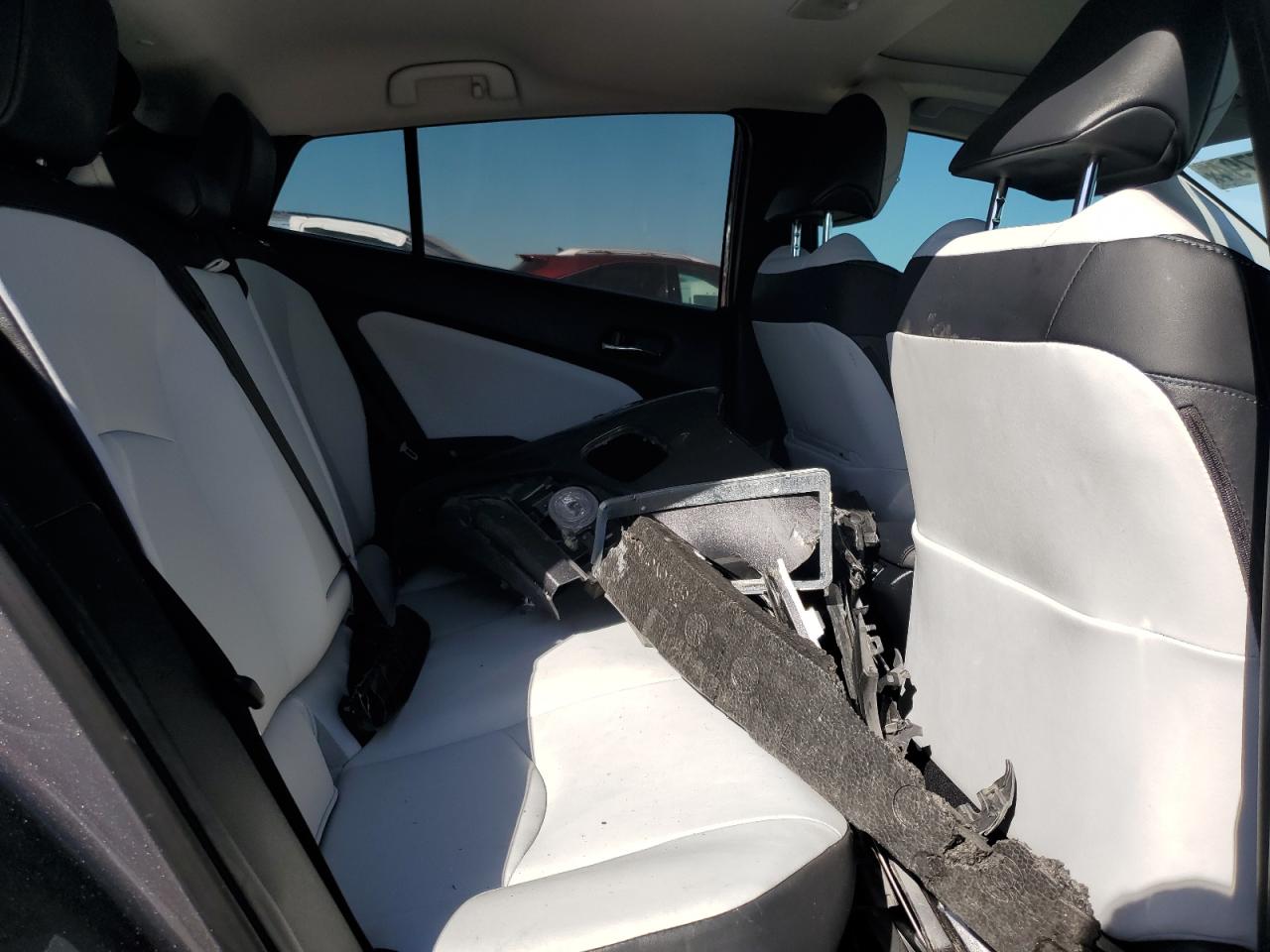 2022 TOYOTA PRIUS NIGHT SHADE VIN:JTDKAMFU1N3172681