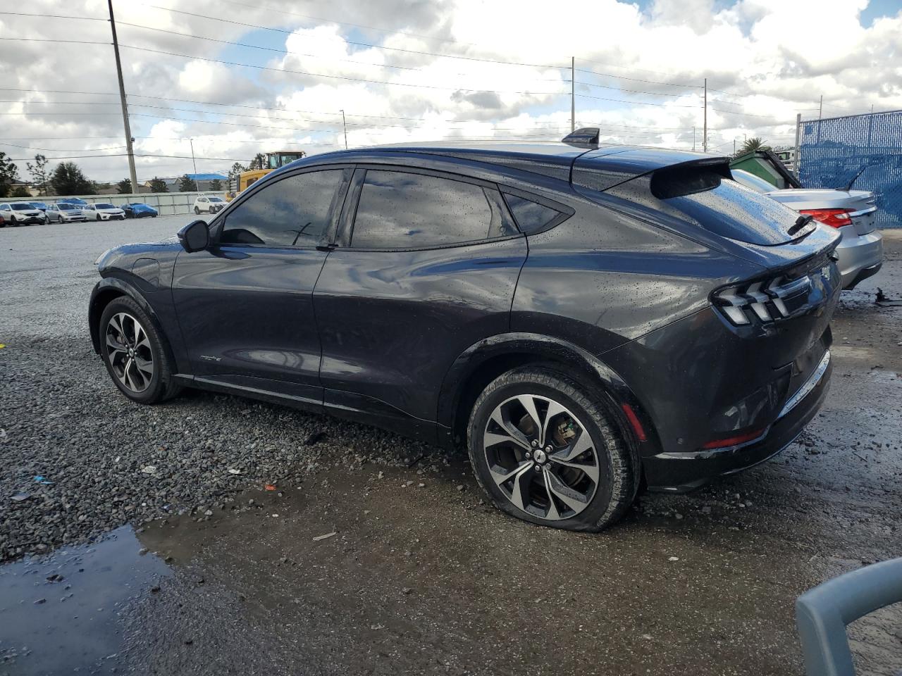 2022 FORD MUSTANG MACH-E PREMIUM VIN:3FMTK3RM3NMA40247