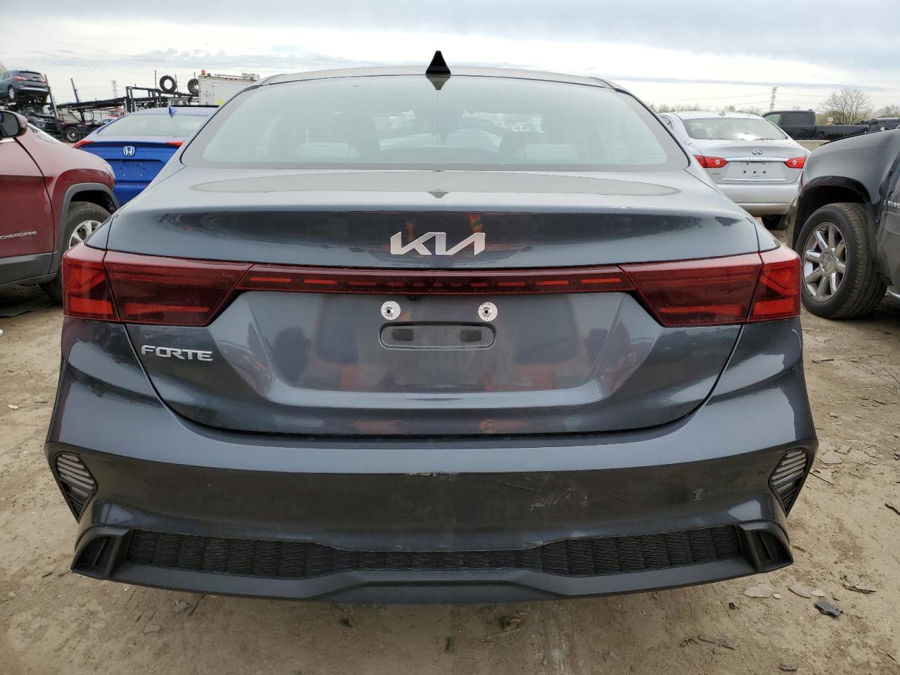 2022 KIA FORTE FE VIN:3KPF24AD5NE450237