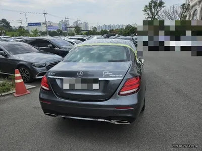 2017 Mercedes-Benz E 300 VIN: