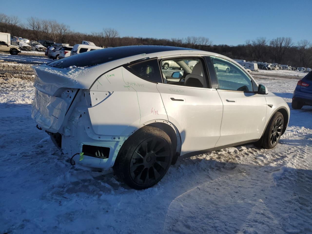 2023 TESLA MODEL Y  VIN:7SAYGDEE9PF755544