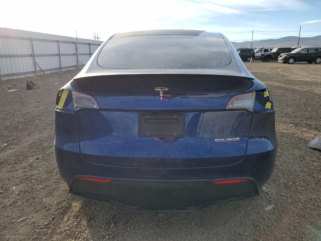 2022 TESLA MODEL Y  VIN:7SAYGDEF5NF520547