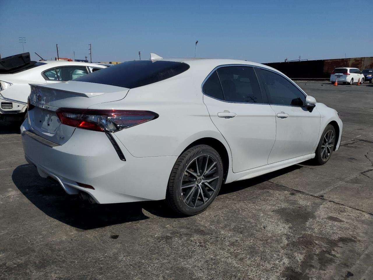 2022 TOYOTA CAMRY SE VIN:4T1T11AK2NU075844