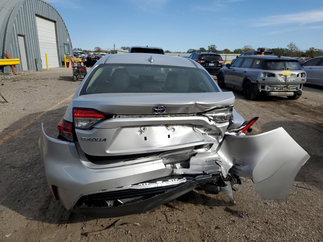 2024 TOYOTA COROLLA LE VIN:JTDBCMFE2RJ035527