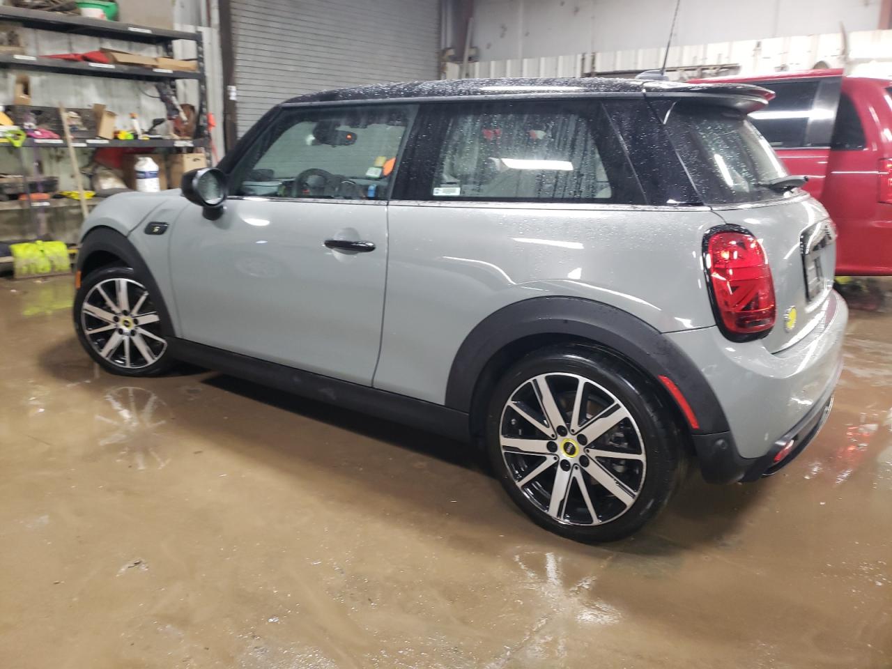 2022 MINI COOPER SE VIN:WMW13DJ05N2R52504