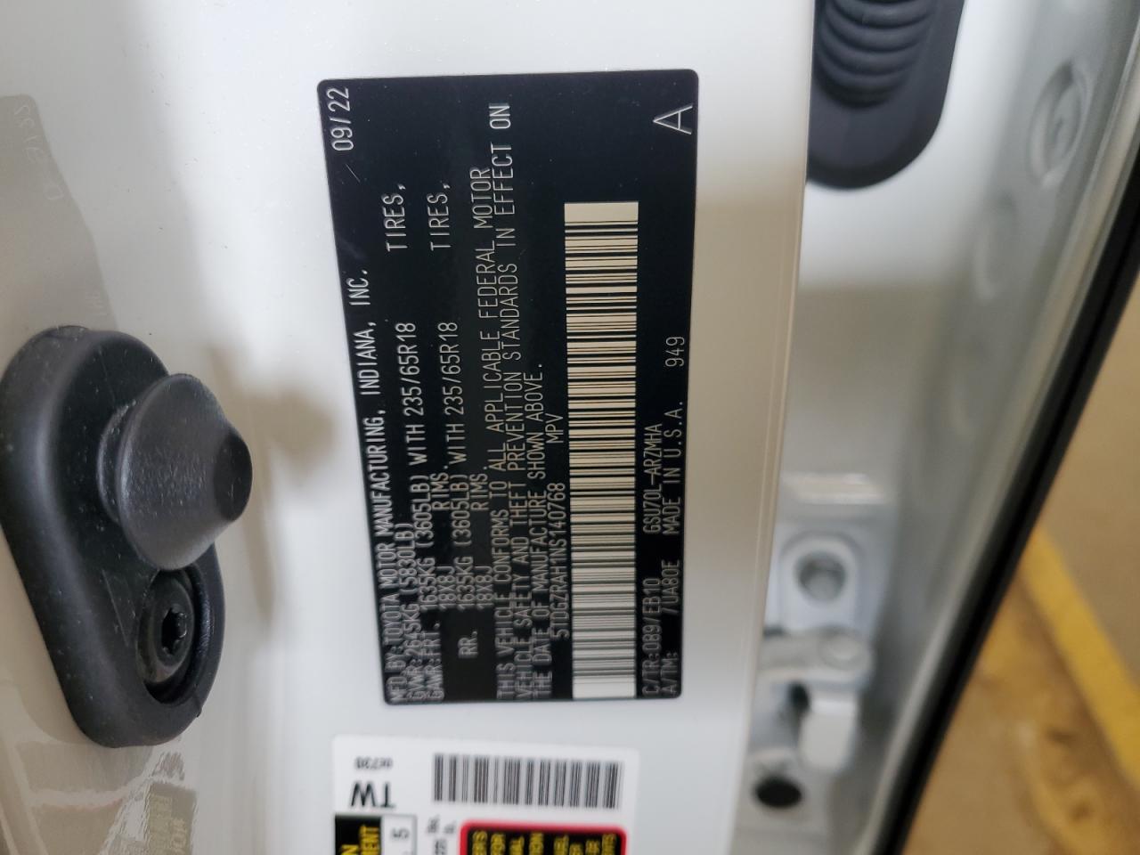 2022 TOYOTA HIGHLANDER XLE VIN:5TDGZRAH1NS140768