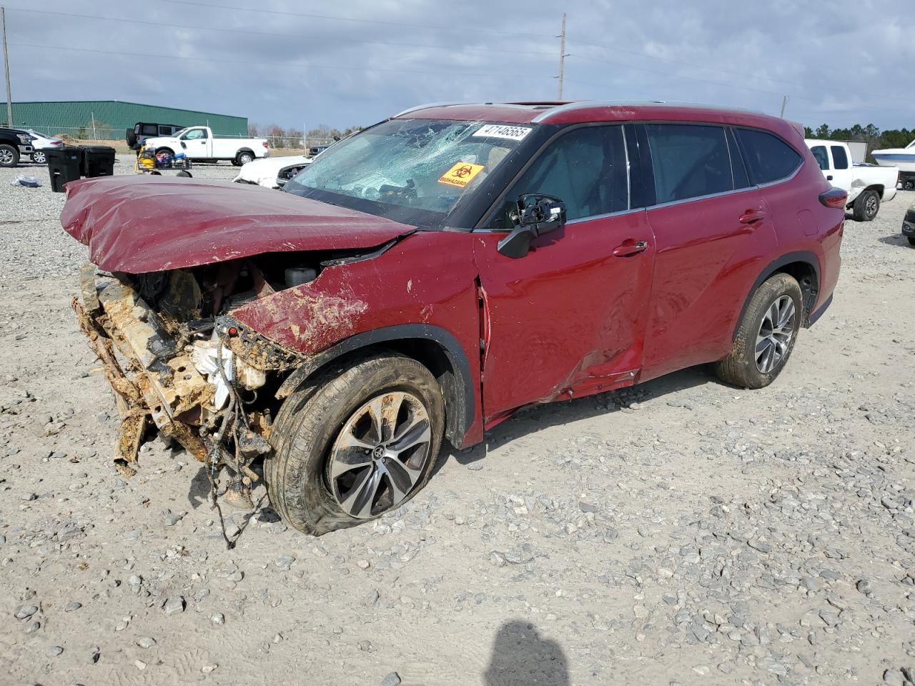 2022 TOYOTA HIGHLANDER XLE VIN:5TDGZRAH6NS553429