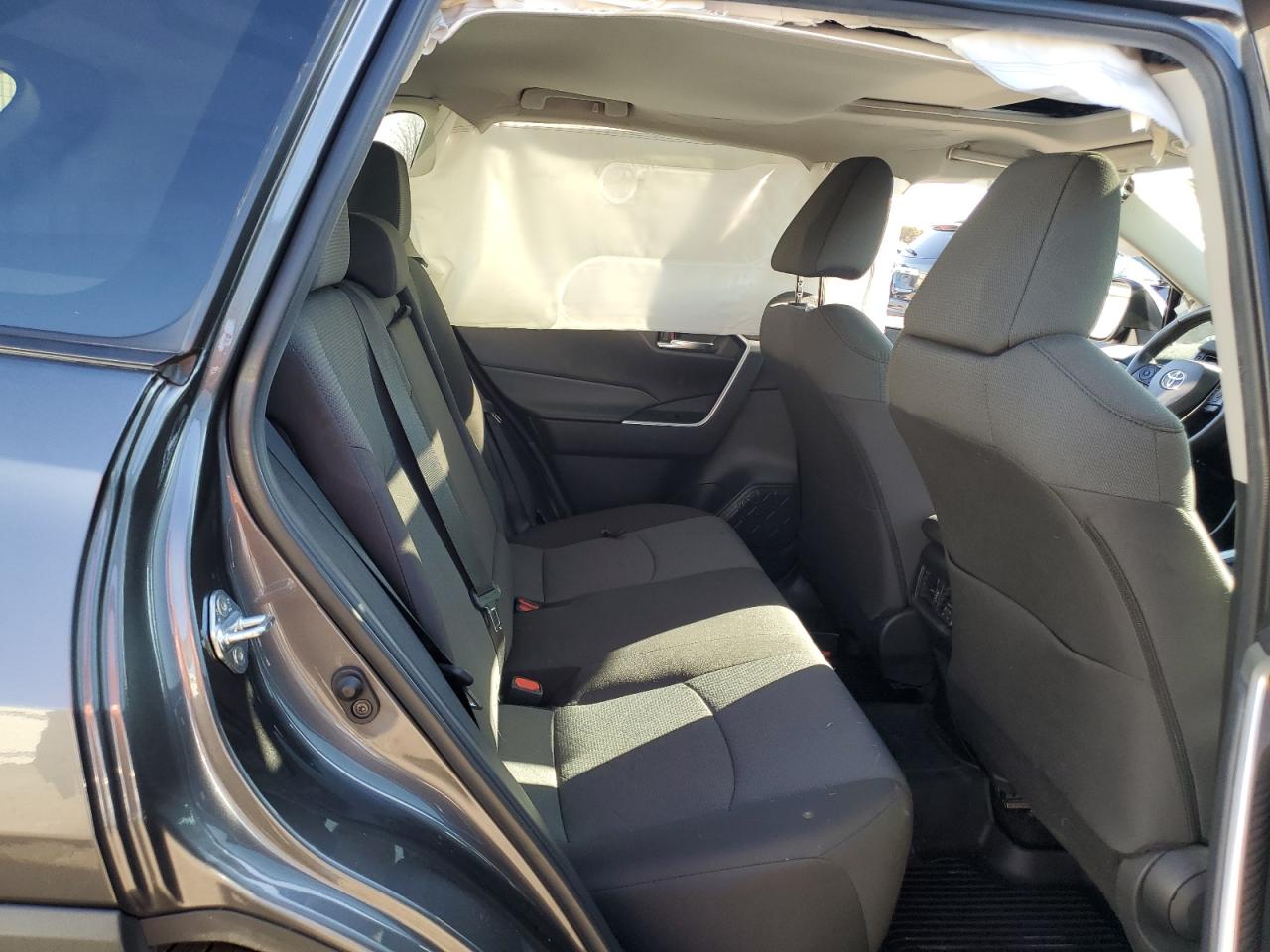 2022 TOYOTA RAV4 XLE VIN:2T3P1RFV6NC271037