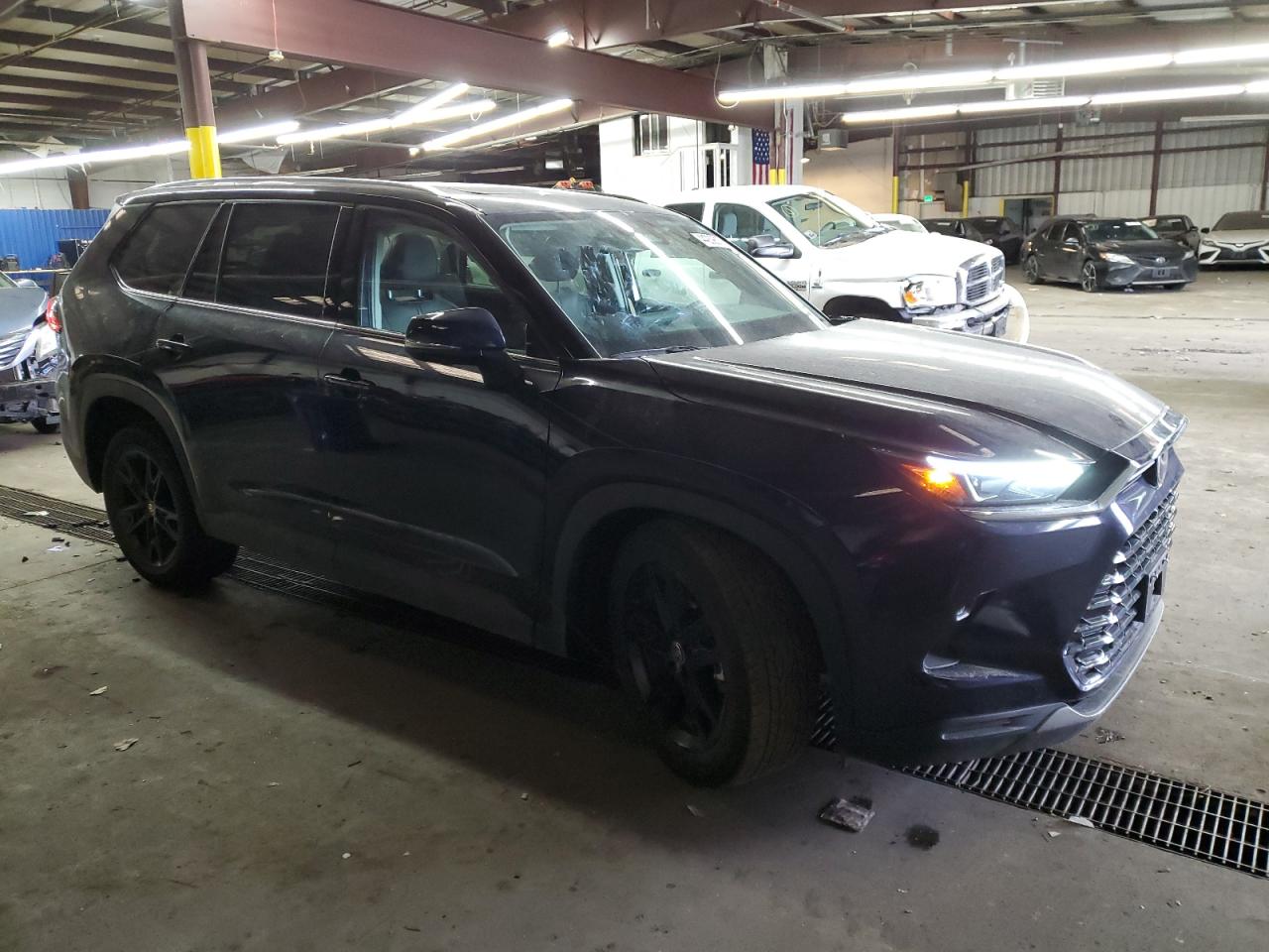 2024 TOYOTA GRAND HIGHLANDER XLE VIN:5TDACAB54RS012057