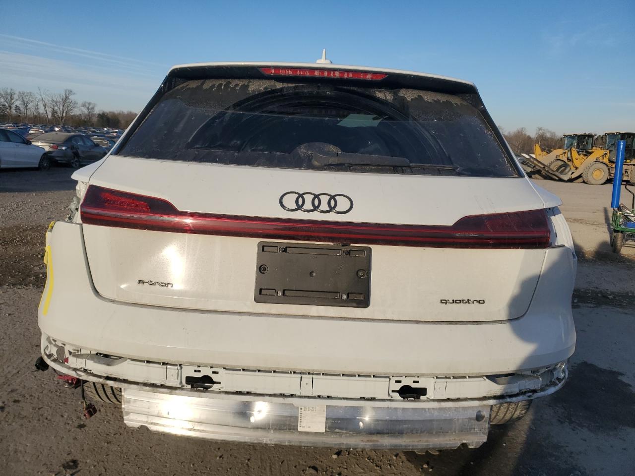 2022 AUDI E-TRON PREMIUM VIN:WA1AAAGE7NB043670