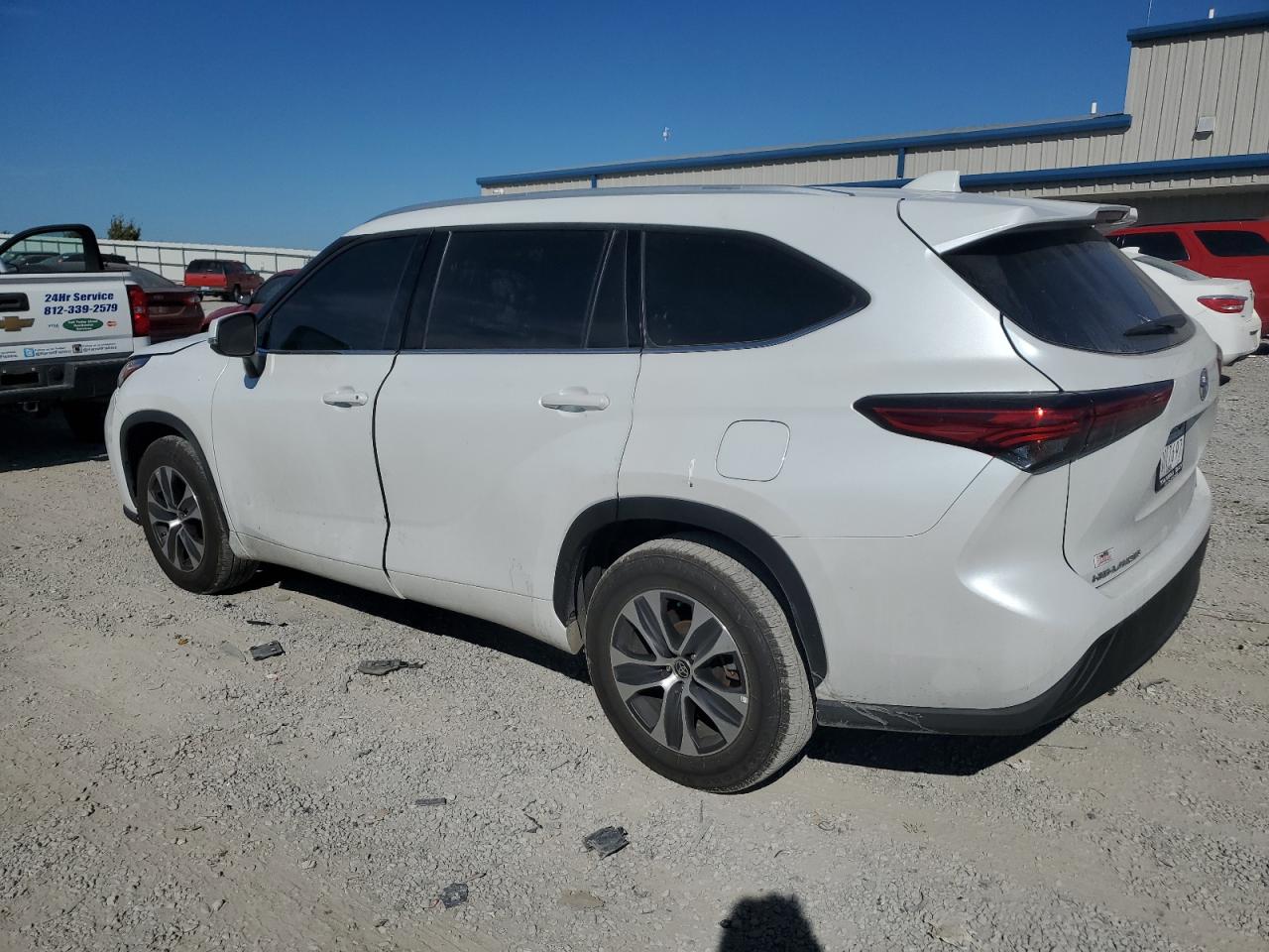 2022 TOYOTA HIGHLANDER XLE VIN:5TDGZRAH2NS542525