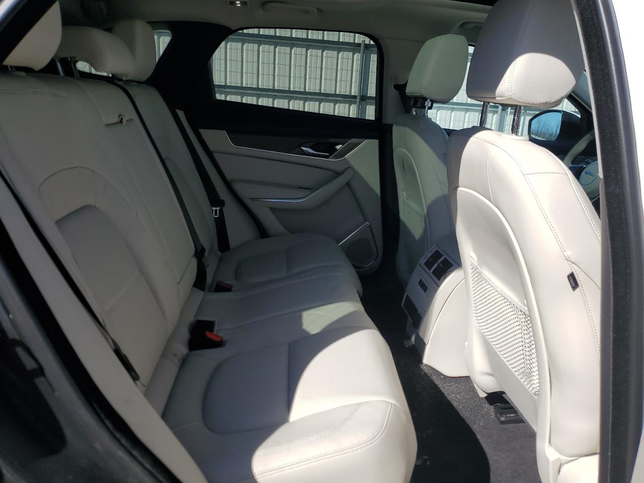 2022 JAGUAR F-PACE S VIN:SADCJ2EX0NA692794