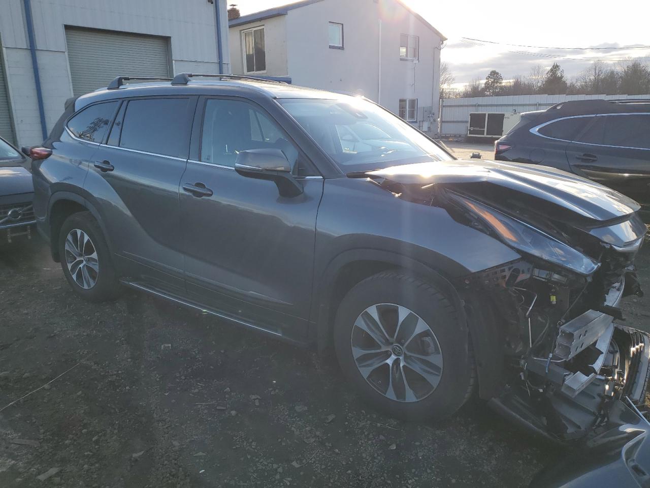 2022 TOYOTA HIGHLANDER XLE VIN:5TDGZRBH9NS588657