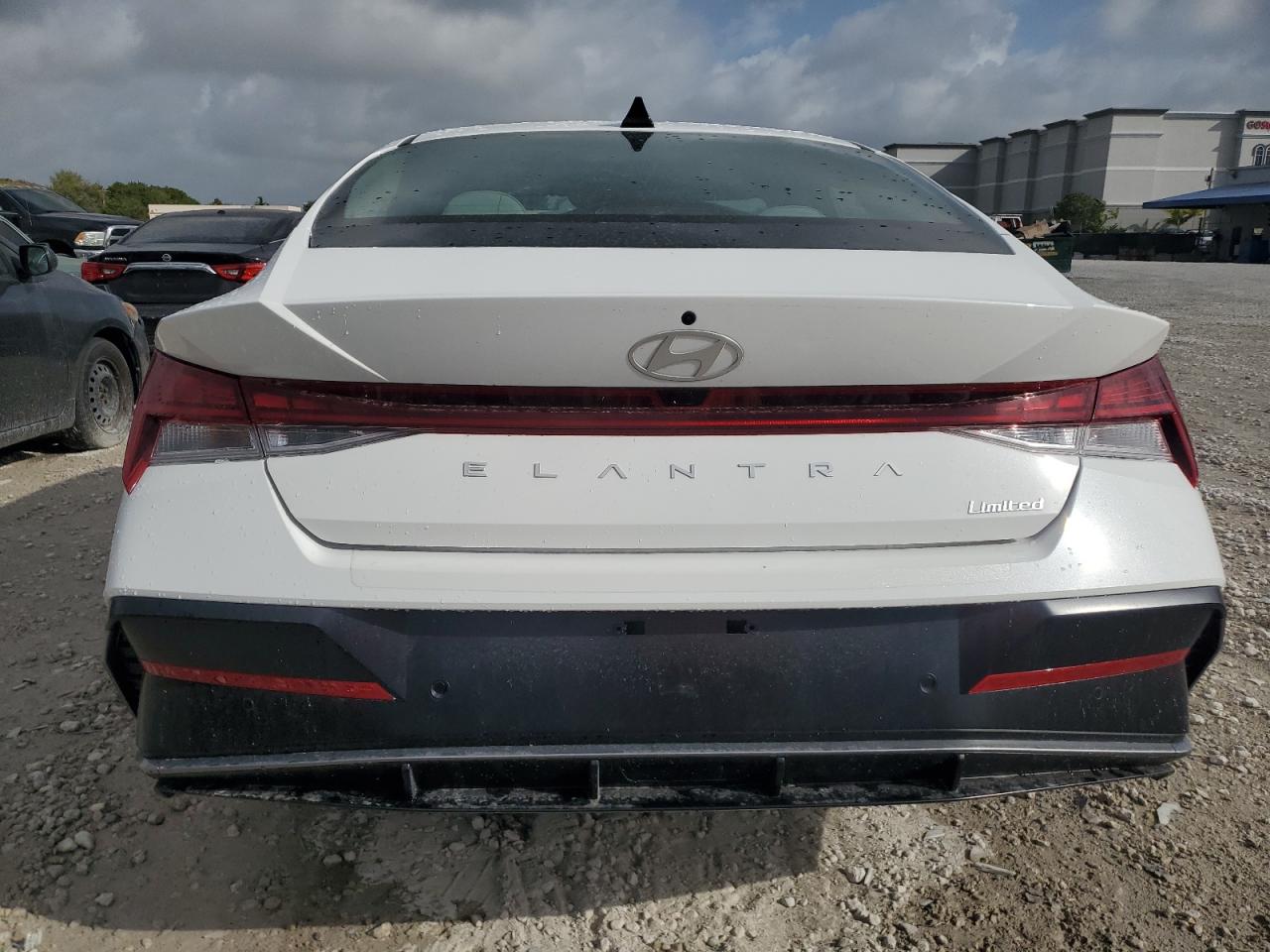 2024 HYUNDAI ELANTRA LIMITED VIN:KMHLP4DG5RU822186