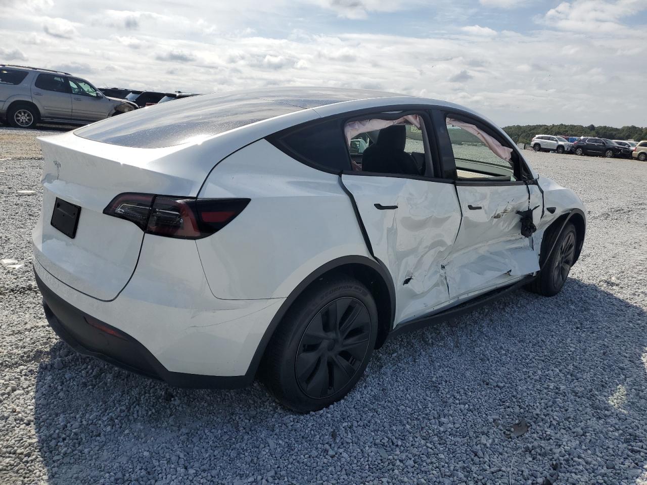 2024 TESLA MODEL Y  VIN:7SAYGDED1RA301120