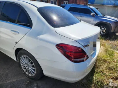 2015 Mercedes-Benz C 200 VIN: