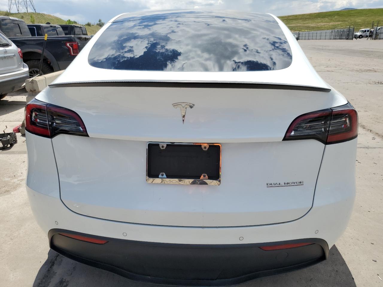 2022 TESLA MODEL Y  VIN:7SAYGDEF9NF382205