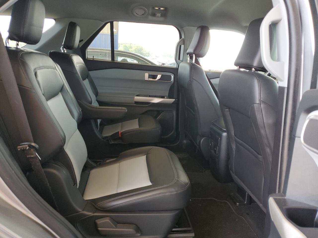 2022 FORD EXPLORER XLT VIN:1FMSK7DH5NGB38008