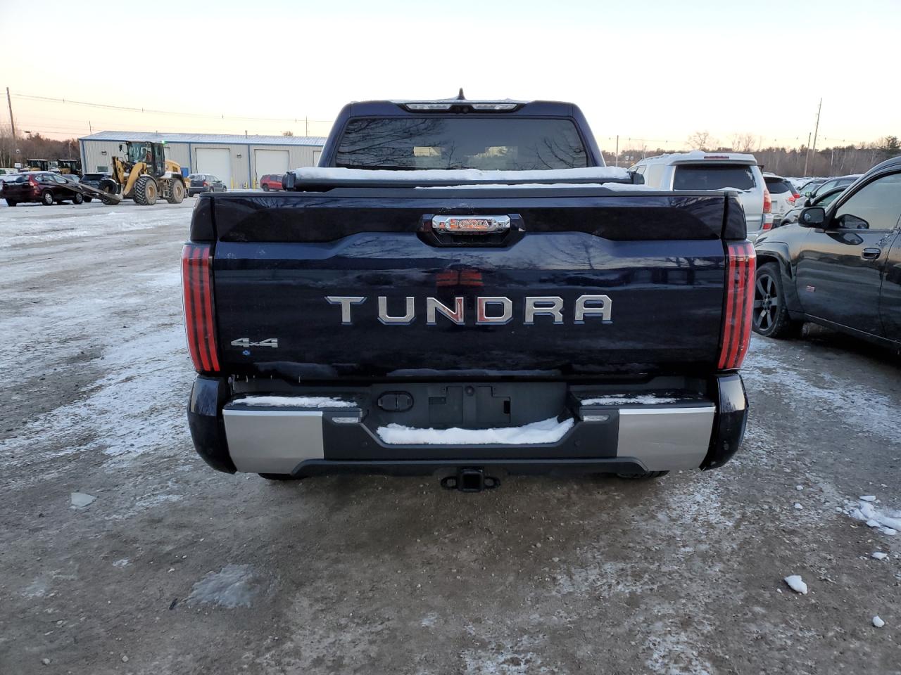 2024 TOYOTA TUNDRA CREWMAX LIMITED VIN:1VWBM7A3XCC101027