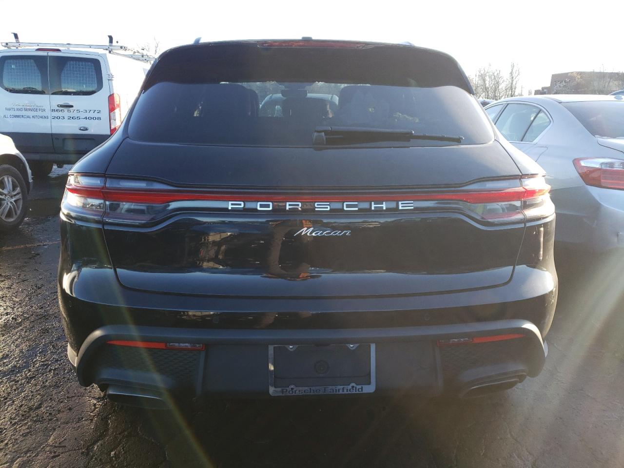 2022 PORSCHE MACAN  VIN:JTEES41AX82026891