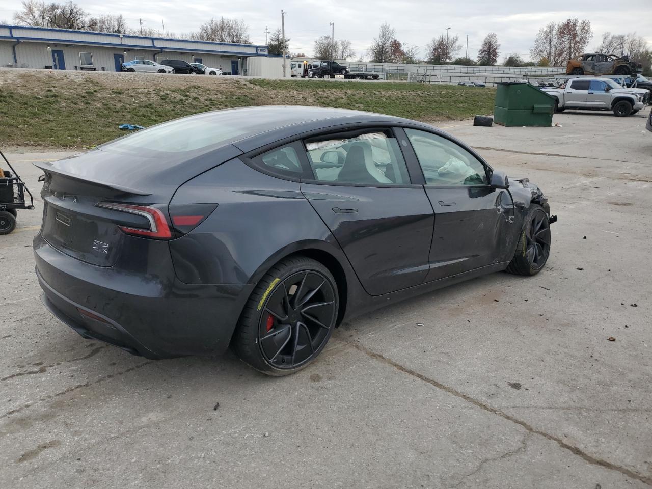 2024 TESLA MODEL 3  VIN:5YJ3E1ET8RF847628