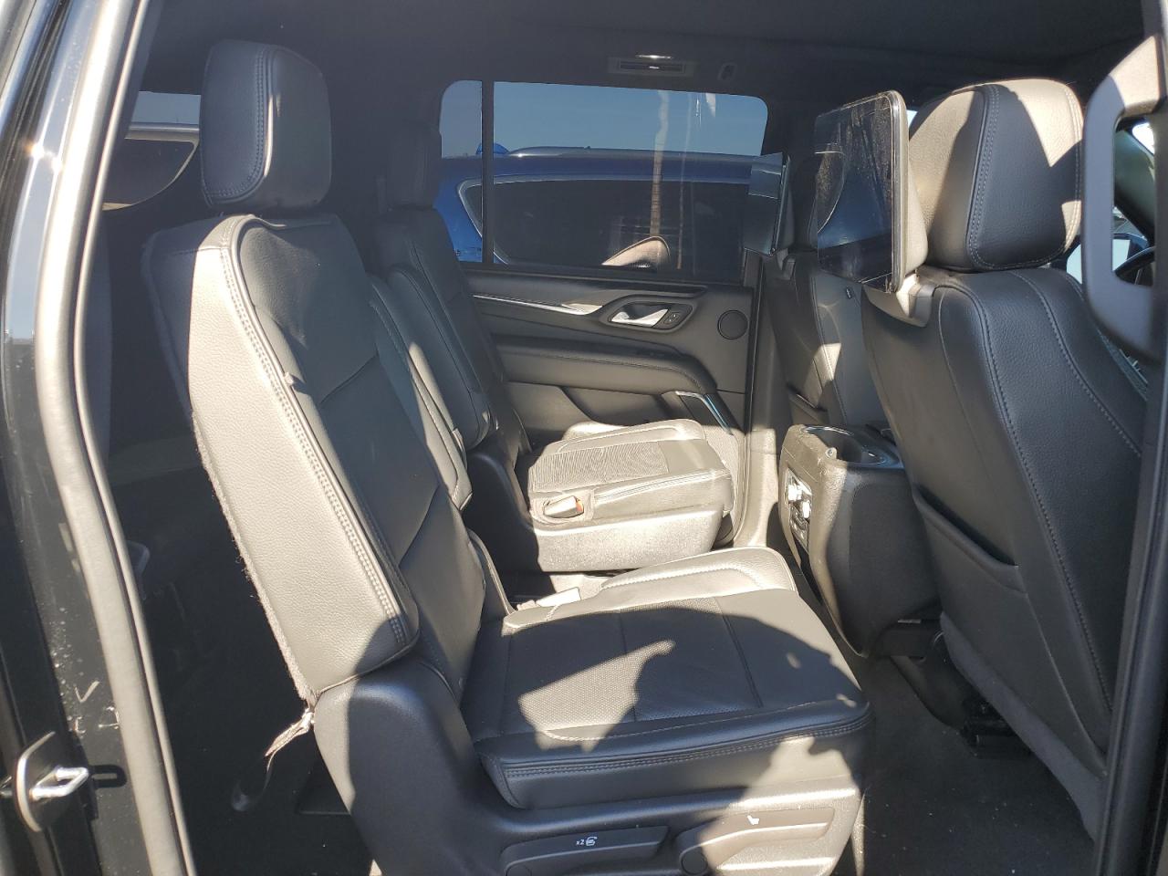 2022 GMC YUKON XL DENALI VIN:1GKS2JKT2NR112645