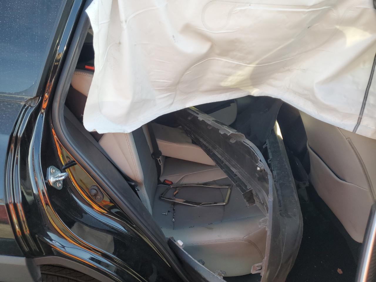 2022 TOYOTA RAV4 XLE PREMIUM VIN:2T3C1RFV6NC200029