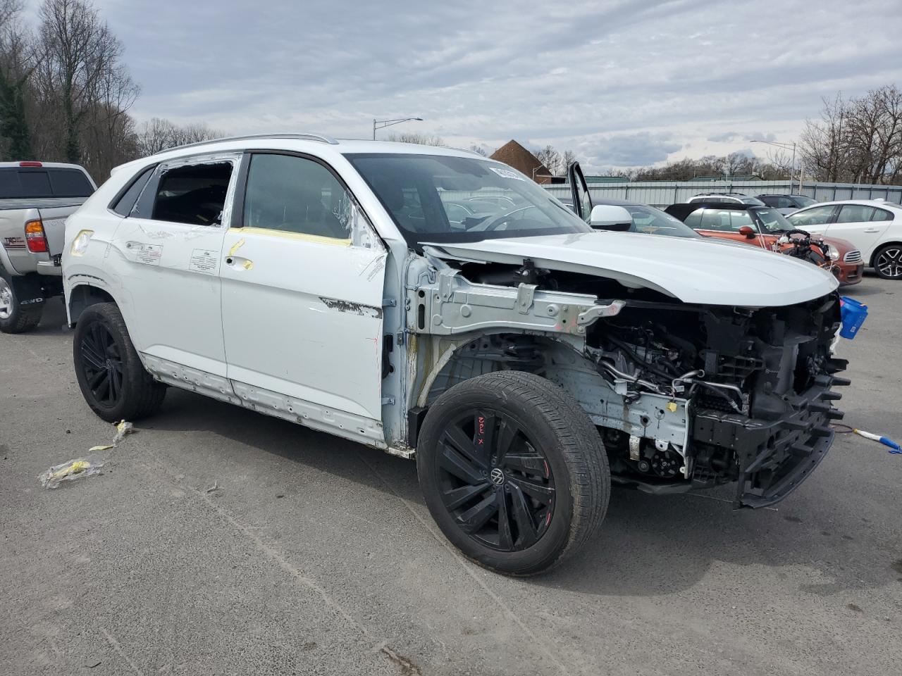 2022 VOLKSWAGEN ATLAS CROSS SPORT SE VIN:1V2KE2CA3NC214561