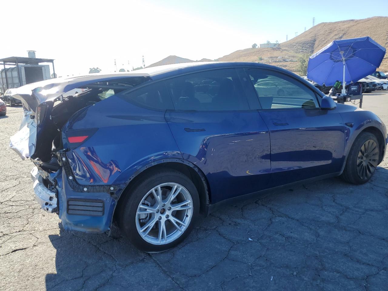 2023 TESLA MODEL Y  VIN:7SAYGDEE3PF809937