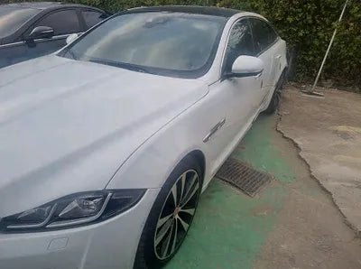 2019 Jaguar XJ SAJAA22P2KNW19570 VIN:SAJAA22P2KNW19570