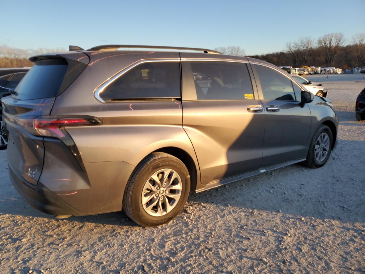 2023 TOYOTA SIENNA XLE VIN:5TDJRKEC2PS162566
