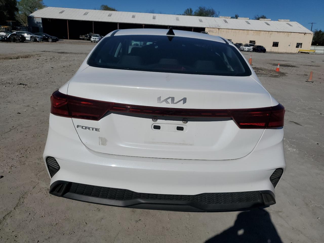 2022 KIA FORTE FE VIN:3KPF24AD8NE502315