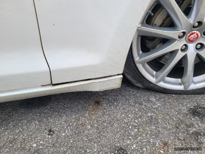 2016 Jaguar XJ SAJAA229XGNV99979 VIN:SAJAA229XGNV99979